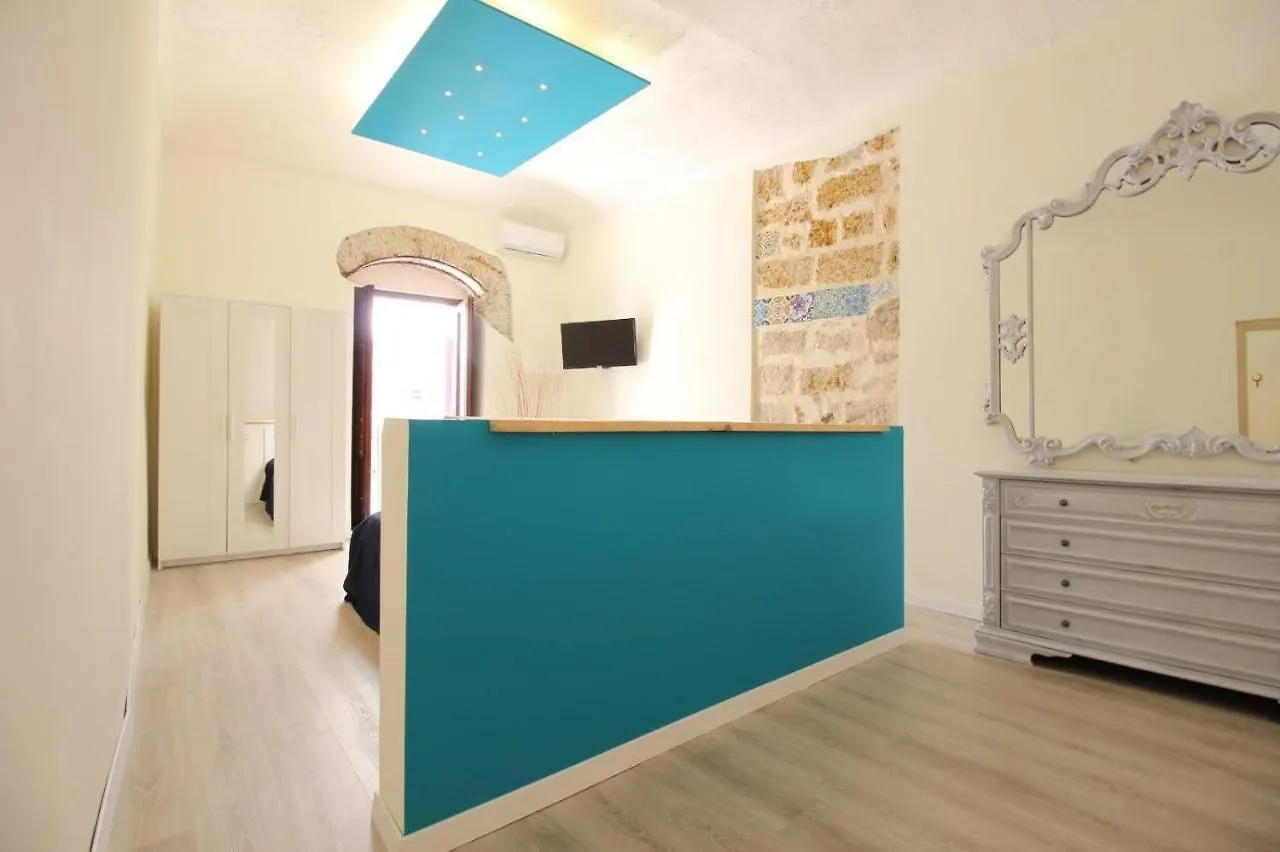 Zyz Holiday Home Palermo 0*,  Italy
